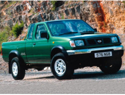 Navara D22 (1997–2001)