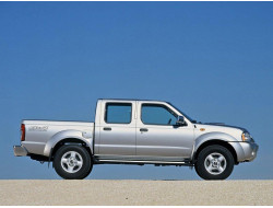 Pickup D22 (2001–2005)