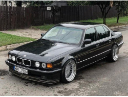 7–series E32 (1987–1994)