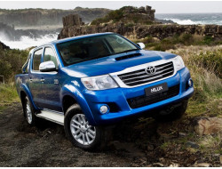 HiLux VII (2011–2016)