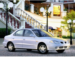 Avante J2 (1998–2000)