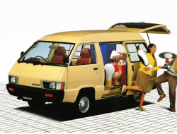 TownAce R20/R30 (1982–1985)