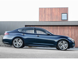 Q70 Y51 (2013–2016)