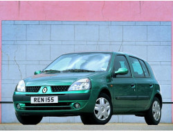 Clio II (2001–2005)