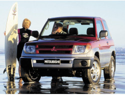Pajero iO (1998–2007)