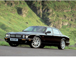 XJR X300 (1997–2003)