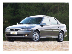 Vectra B (2000–2005)