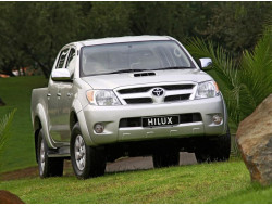 HiLux VII (2005–2011)