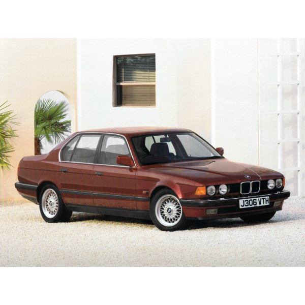 Внутрішня арка/підкрилок для BMW 7–series E32