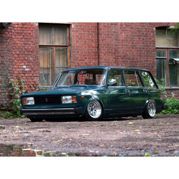 Внутрішня арка/підкрилок для Lada 2104