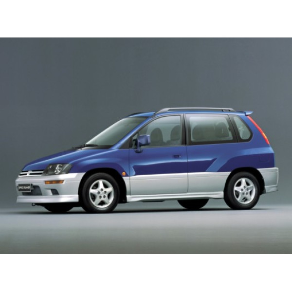 Внутрішня арка/підкрилок для Mitsubishi Space Runner II
