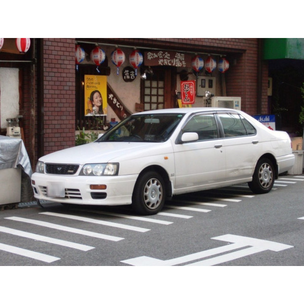 Внутренняя арка/подкрылок для Nissan Bluebird U14