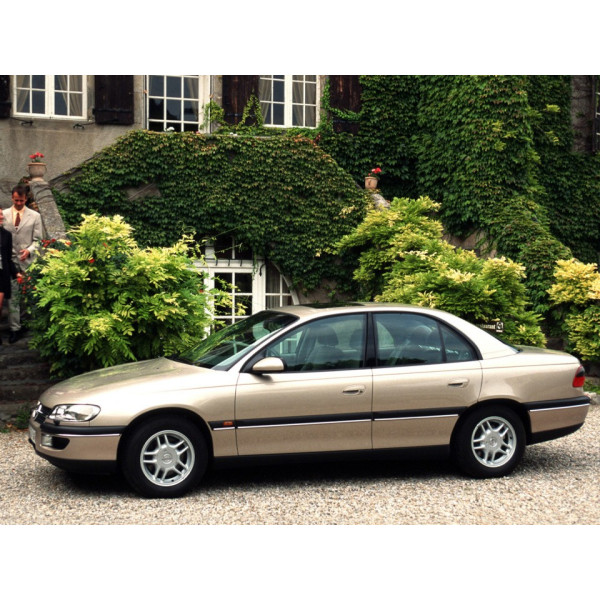 Внутрішня арка/підкрилок для Opel Omega B